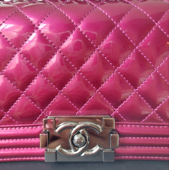 Chanel Patent Mettalic Pink Le Boy Small - Picture 12 of 16